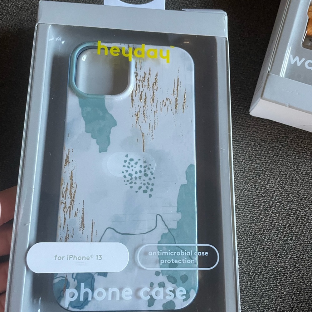 IPhone 13 case Heyday in Abstract Floral design - Picture 6 of 7